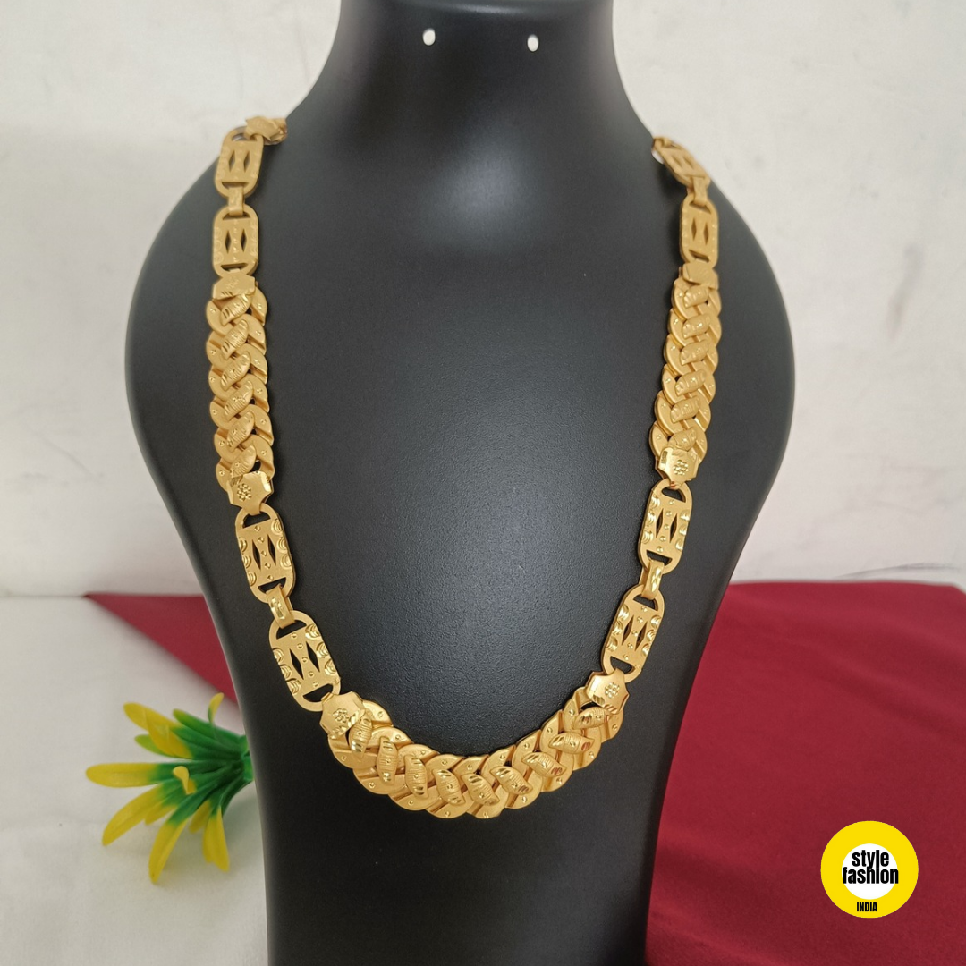 Unique Pokal Leaf Thin With Biscuit Design Premium Quality Gold Plated Chain For Men