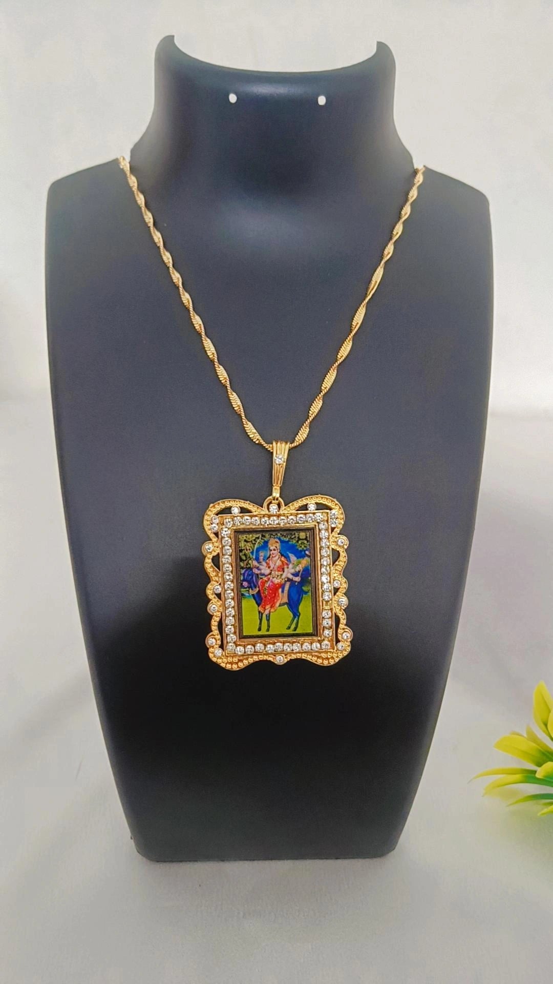 Maa Meldi Photo with Gold Plated Long Time Running Chain For Men