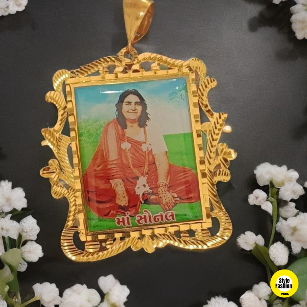 Jay Sonal Maa Photo High Quality Gold Plated Pendant