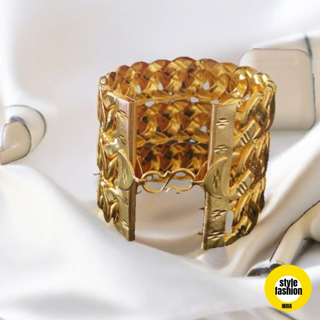 3 Line Pokal with Leaf Design Gold Plated Bracelet