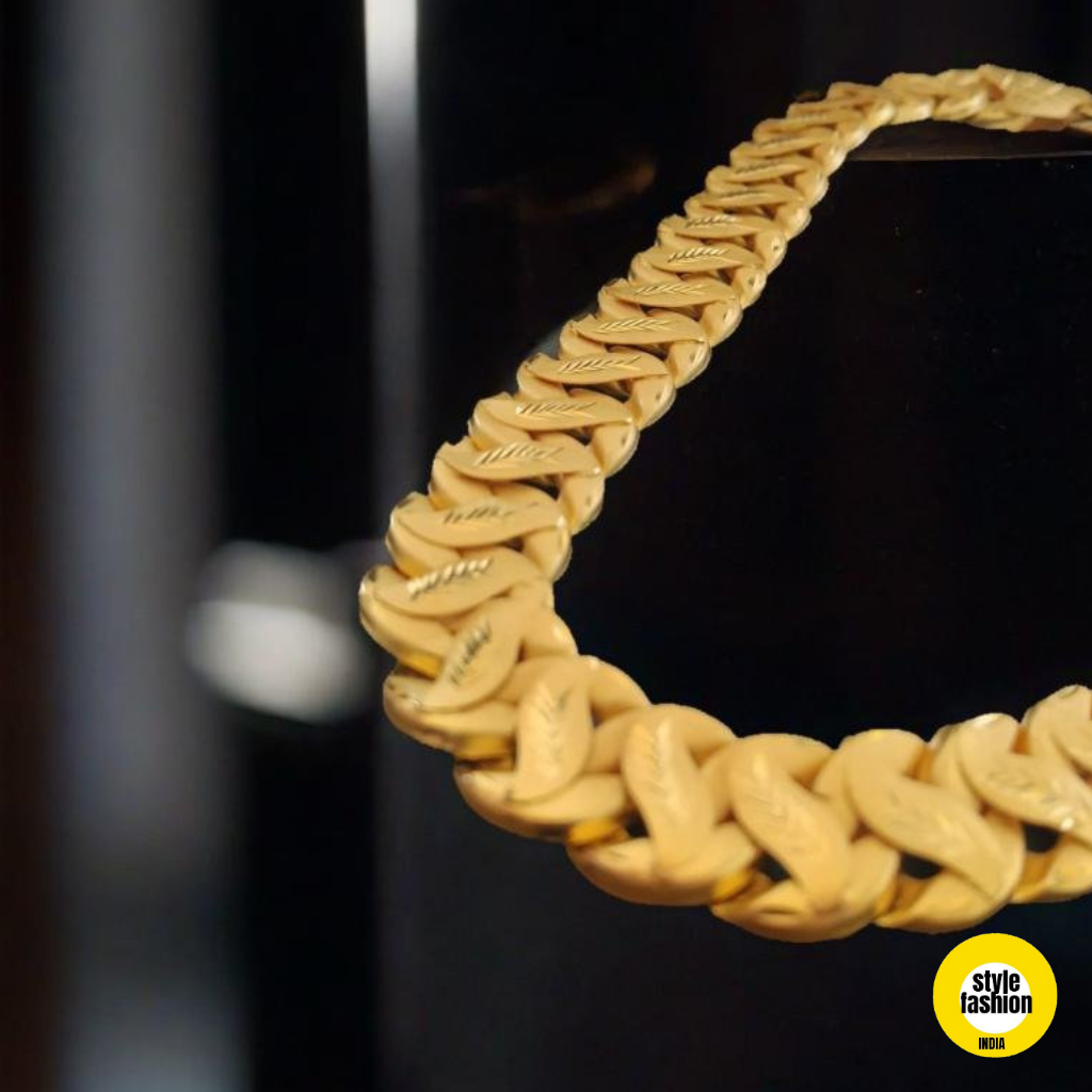 Unique Ring On Ring Pokal With Leaf Gold Plated Chain For Men