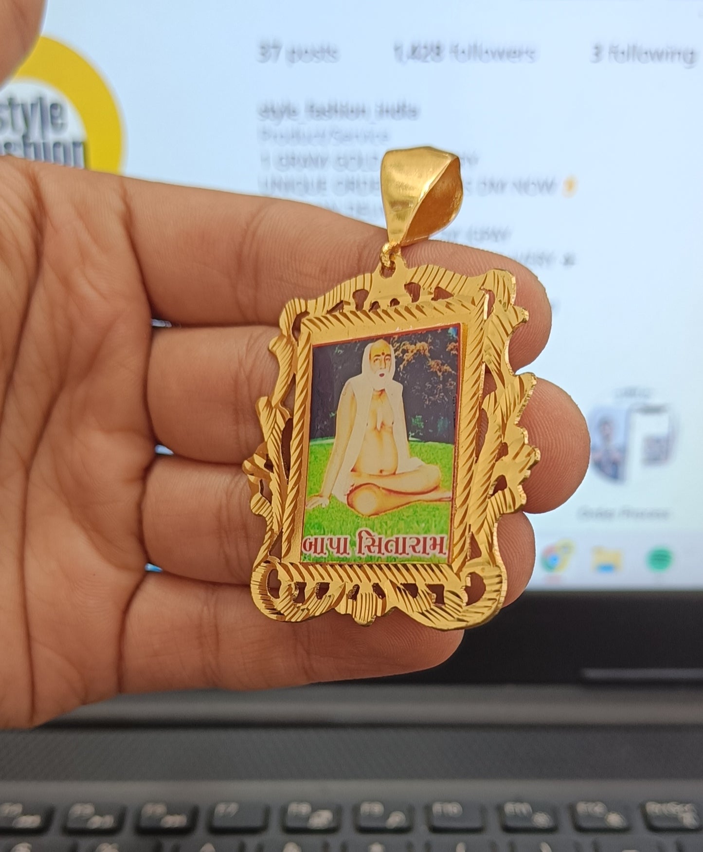 Bapa Sitaram Small High Quality Gold Plated Pendant