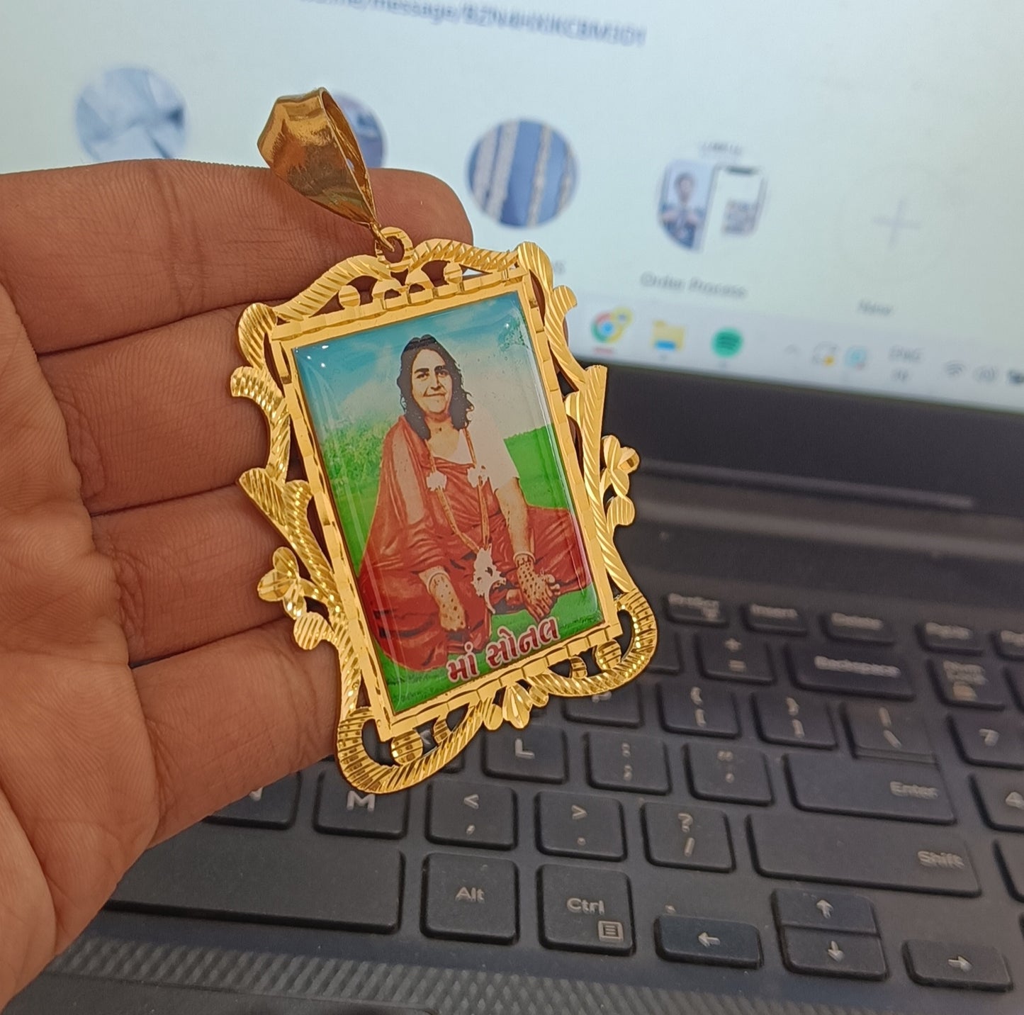 Jay Sonal Maa Photo High Quality Gold Plated Pendant