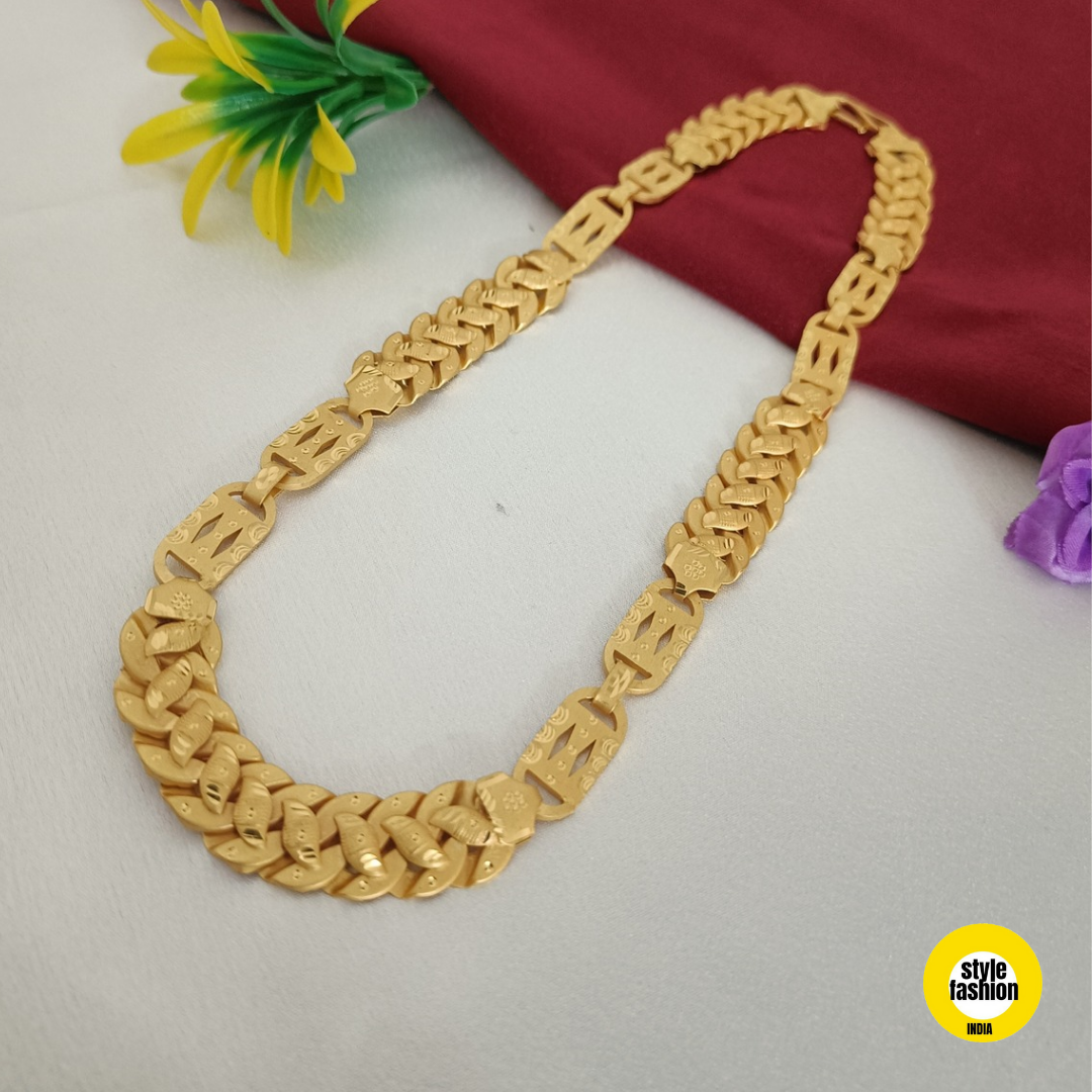 Unique Pokal Leaf Thin With Biscuit Design Premium Quality Gold Plated Chain For Men
