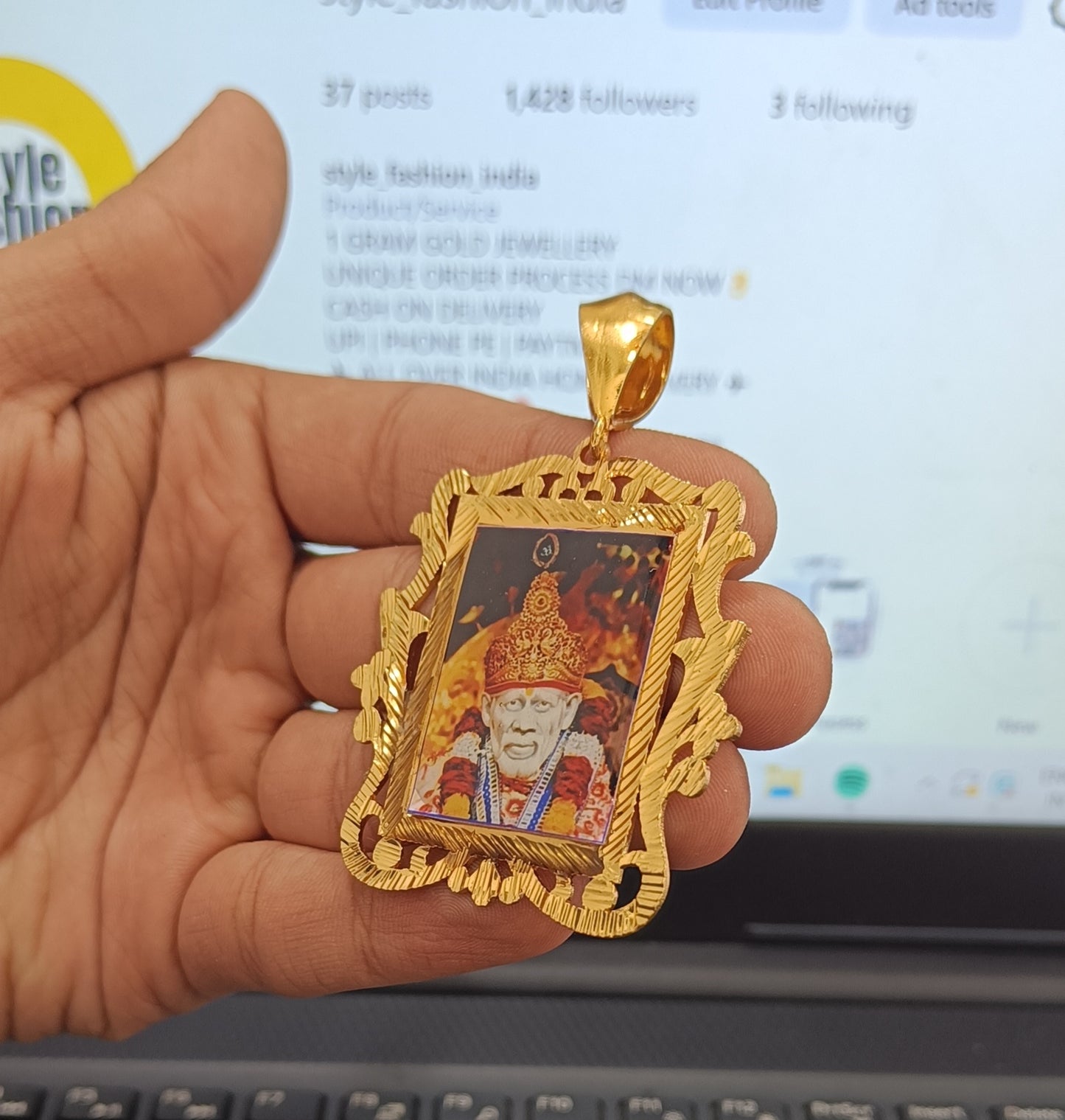 Sai Baba Small High Quality Gold Plated Pendant